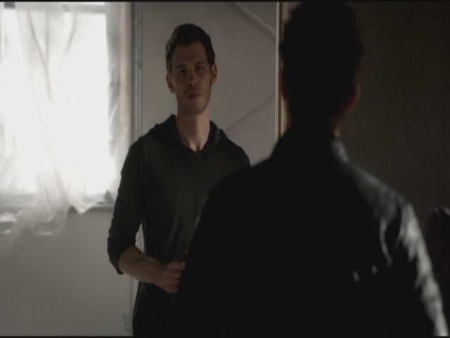 VampireDiariesWorld-dot-org-S3TVD_3x11OurTown0541.jpg