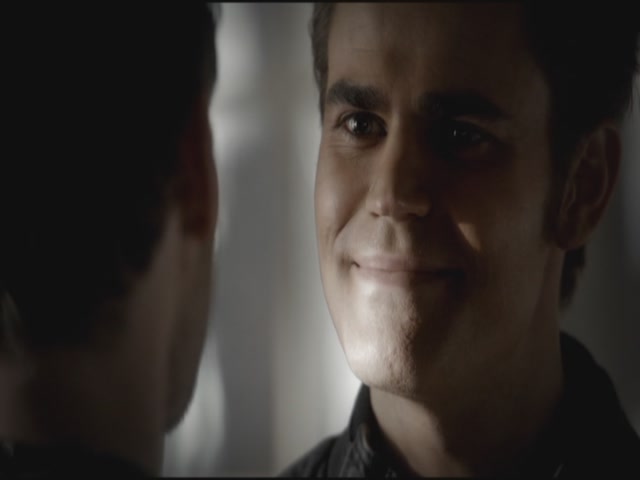 VampireDiariesWorld-dot-org-S3TVD_3x11OurTown0612.jpg