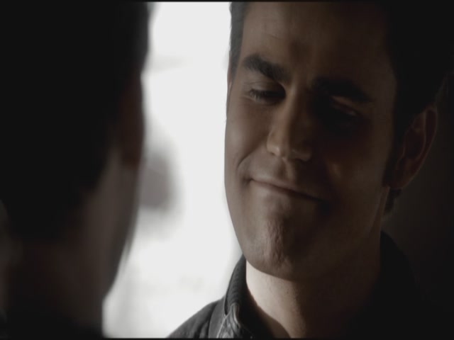 VampireDiariesWorld-dot-org-S3TVD_3x11OurTown0622.jpg