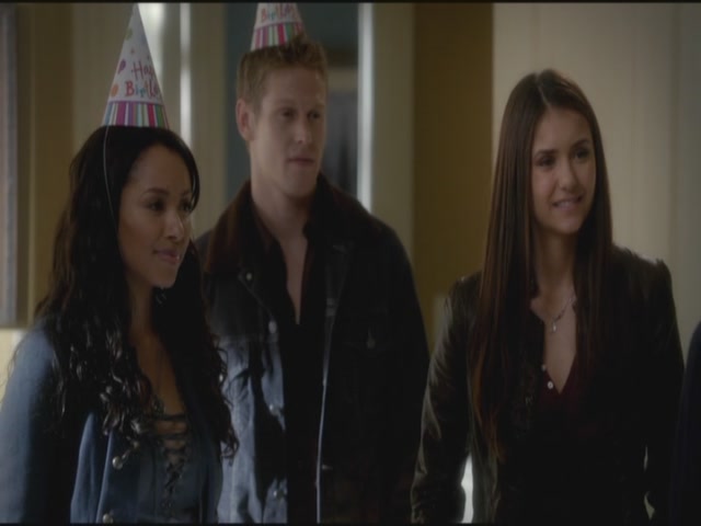 VampireDiariesWorld-dot-org-S3TVD_3x11OurTown0675.jpg