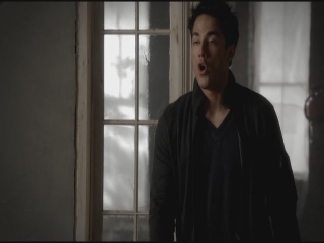 VampireDiariesWorld-dot-org-S3TVD_3x11OurTown0719.jpg