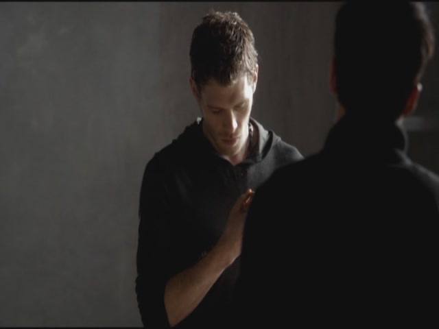 VampireDiariesWorld-dot-org-S3TVD_3x11OurTown0720.jpg