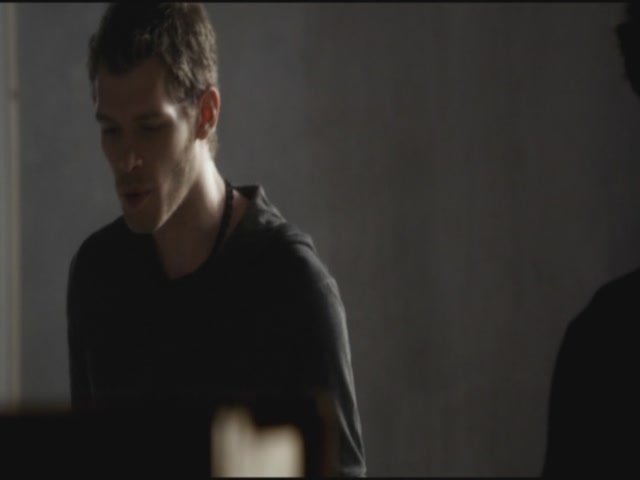 VampireDiariesWorld-dot-org-S3TVD_3x11OurTown0725.jpg