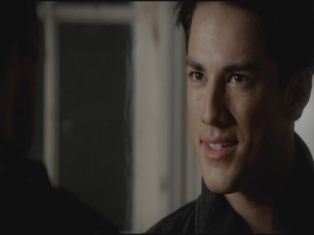 VampireDiariesWorld-dot-org-S3TVD_3x11OurTown0745.jpg