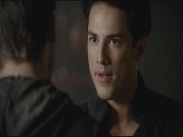 VampireDiariesWorld-dot-org-S3TVD_3x11OurTown0748.jpg