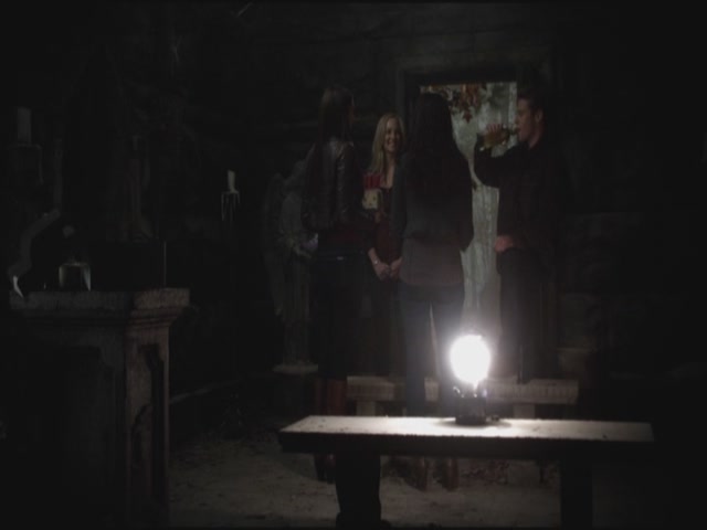 VampireDiariesWorld-dot-org-S3TVD_3x11OurTown0891.jpg