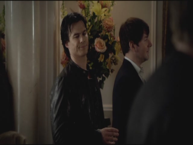 VampireDiariesWorld-dot-org-S3TVD_3x11OurTown1001.jpg