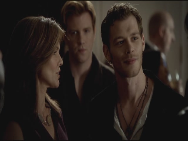 VampireDiariesWorld-dot-org-S3TVD_3x11OurTown1015.jpg