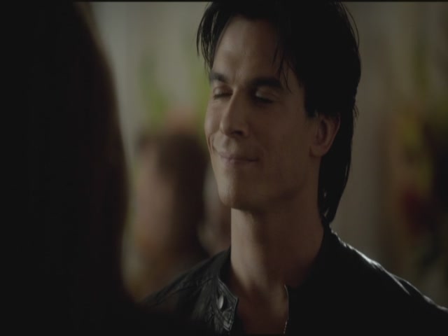 VampireDiariesWorld-dot-org-S3TVD_3x11OurTown1019.jpg