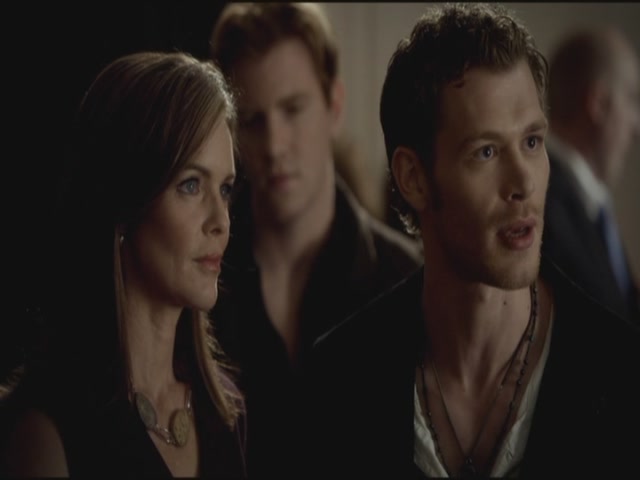 VampireDiariesWorld-dot-org-S3TVD_3x11OurTown1060.jpg