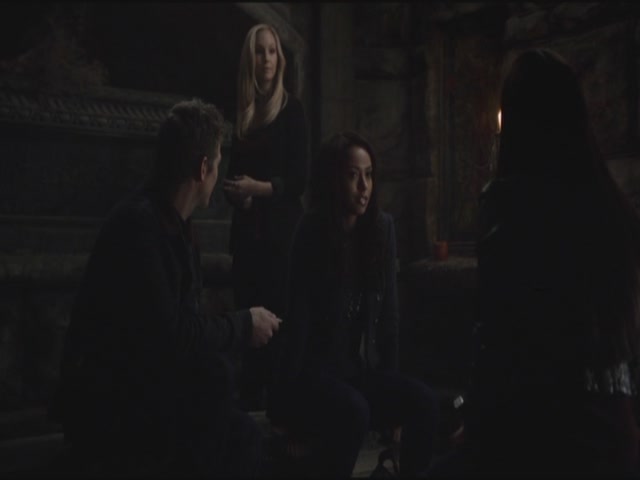 VampireDiariesWorld-dot-org-S3TVD_3x11OurTown1090.jpg
