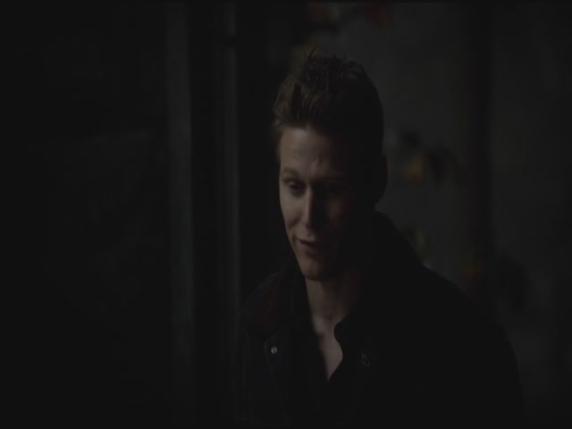 VampireDiariesWorld-dot-org-S3TVD_3x11OurTown1136.jpg