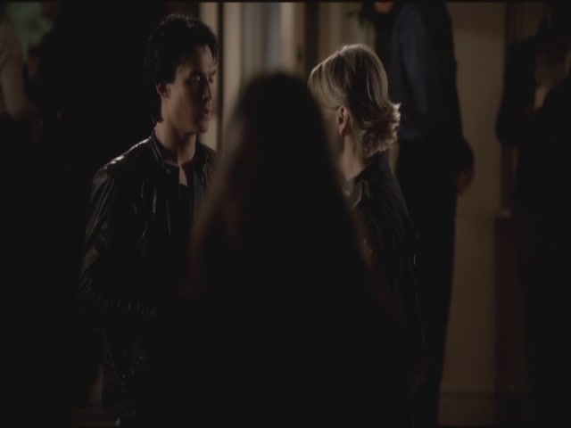 VampireDiariesWorld-dot-org-S3TVD_3x11OurTown1161.jpg