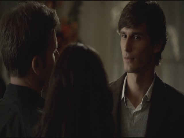 VampireDiariesWorld-dot-org-S3TVD_3x11OurTown1191.jpg