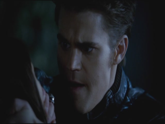 VampireDiariesWorld-dot-org-S3TVD_3x11OurTown1483.jpg