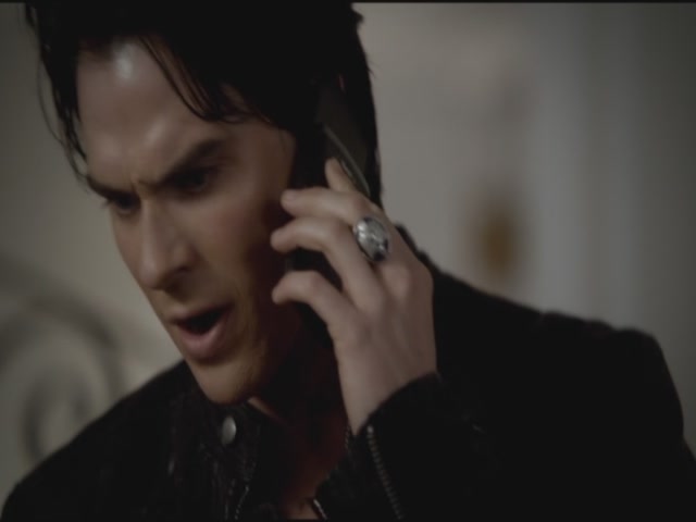 VampireDiariesWorld-dot-org-S3TVD_3x11OurTown1504.jpg