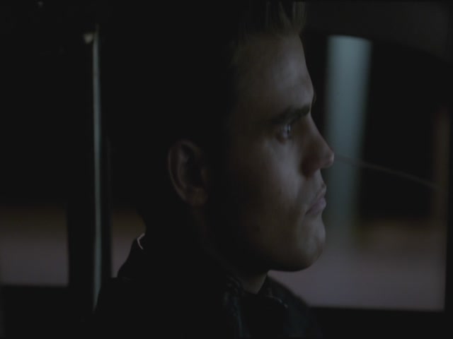 VampireDiariesWorld-dot-org-S3TVD_3x11OurTown1510.jpg