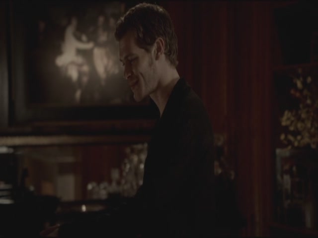 VampireDiariesWorld-dot-org-S3TVD_3x11OurTown1527.jpg