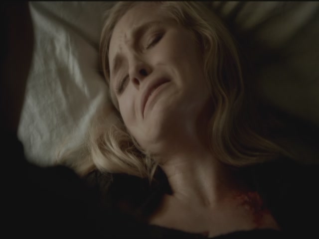 VampireDiariesWorld-dot-org-S3TVD_3x11OurTown1572.jpg