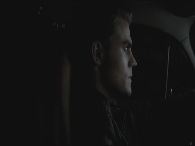 VampireDiariesWorld-dot-org-S3TVD_3x11OurTown1585.jpg