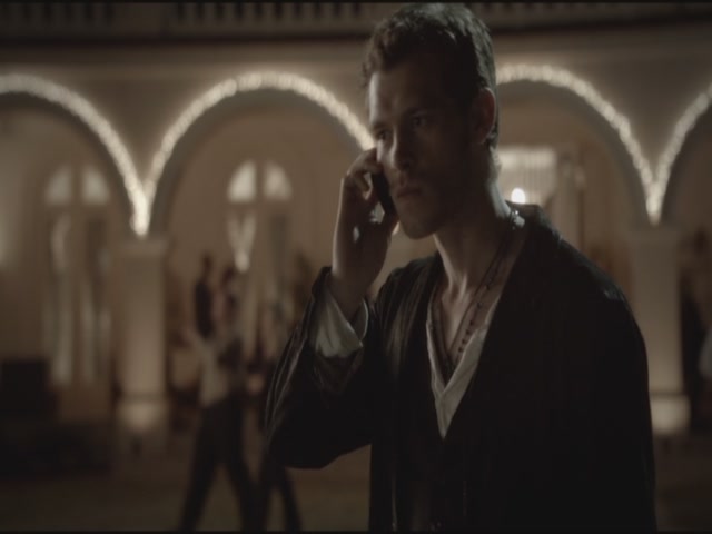 VampireDiariesWorld-dot-org-S3TVD_3x11OurTown1631.jpg