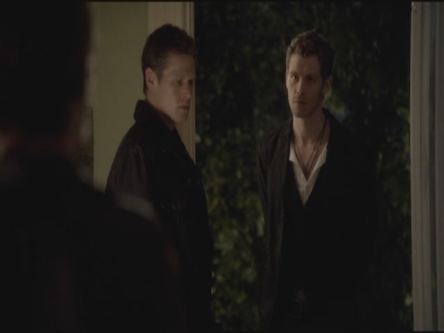 VampireDiariesWorld-dot-org-S3TVD_3x11OurTown1784.jpg