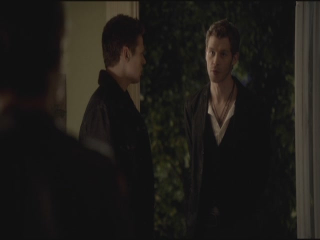 VampireDiariesWorld-dot-org-S3TVD_3x11OurTown1785.jpg