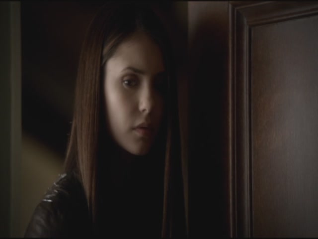 VampireDiariesWorld-dot-org-S3TVD_3x11OurTown2039.jpg