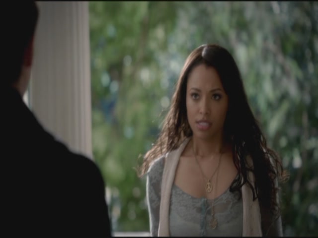 VampireDiariesWorld-dot-org-S3TVD_3x11OurTown2060.jpg