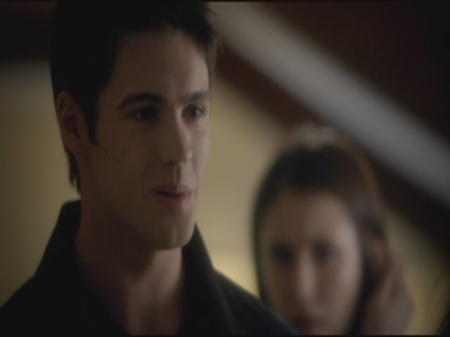 VampireDiariesWorld-dot-org-S3TVD_3x11OurTown2062.jpg