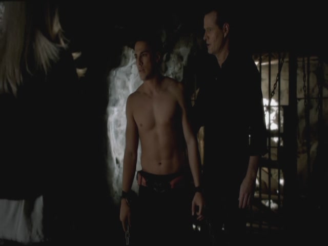 VampireDiariesWorld-dot-org-S3TVD_3x12TheTiesThatBind0769.jpg