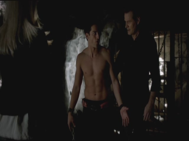 VampireDiariesWorld-dot-org-S3TVD_3x12TheTiesThatBind0773.jpg