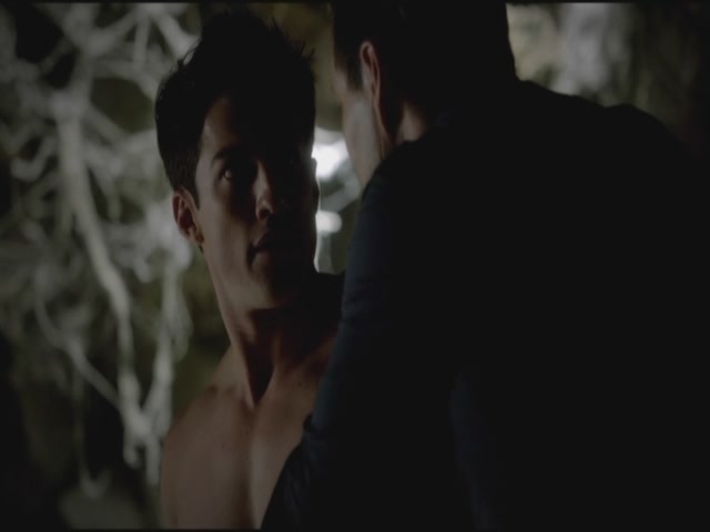 VampireDiariesWorld-dot-org-S3TVD_3x12TheTiesThatBind0782.jpg