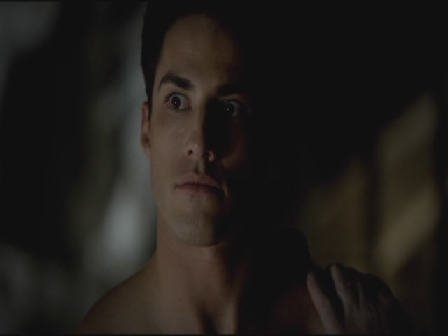 VampireDiariesWorld-dot-org-S3TVD_3x12TheTiesThatBind0787.jpg