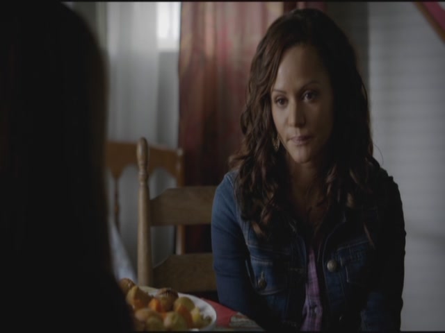 VampireDiariesWorld-dot-org-S3TVD_3x12TheTiesThatBind0853.jpg