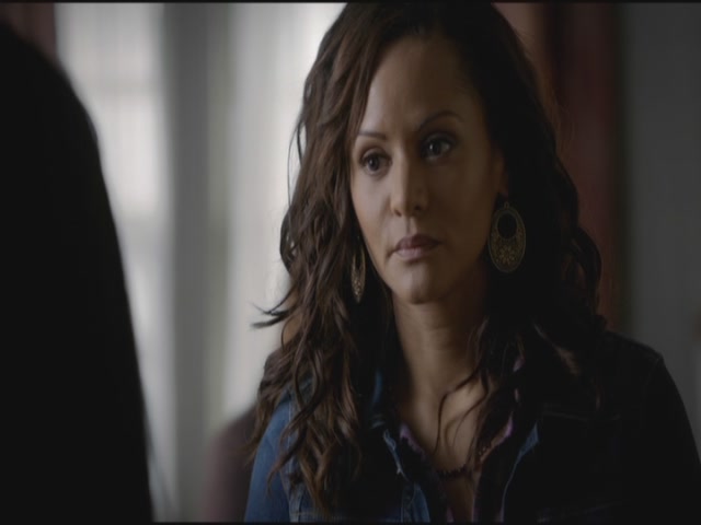 VampireDiariesWorld-dot-org-S3TVD_3x12TheTiesThatBind0904.jpg