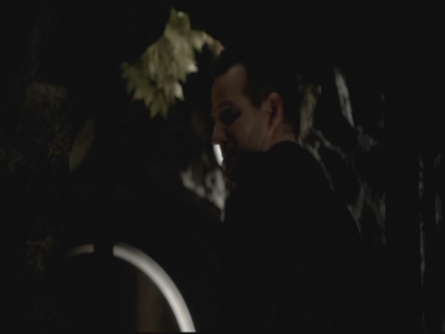 VampireDiariesWorld-dot-org-S3TVD_3x12TheTiesThatBind1063.jpg