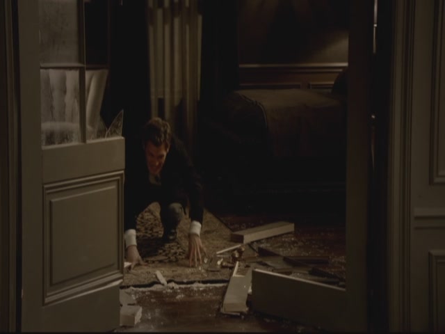 VampireDiariesWorld-dot-org-S3TVD_3x13BringingOutTheDead0016.jpg