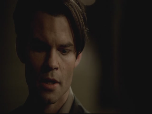 VampireDiariesWorld-dot-org-S3TVD_3x13BringingOutTheDead0080.jpg