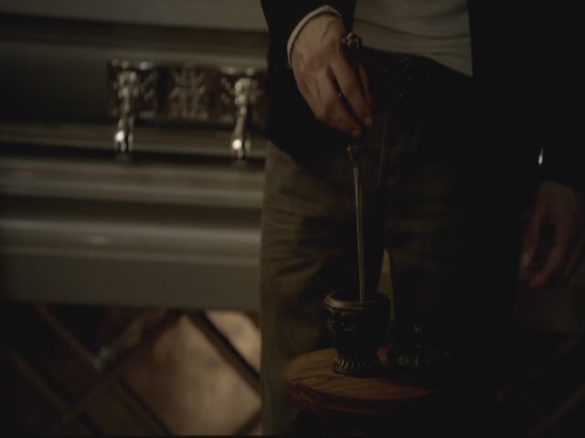 VampireDiariesWorld-dot-org-S3TVD_3x13BringingOutTheDead0081.jpg