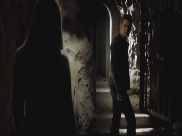 VampireDiariesWorld-dot-org-S3TVD_3x13BringingOutTheDead0390.jpg