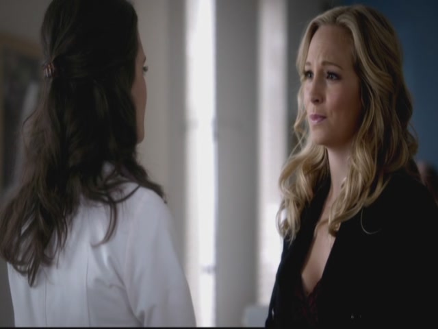 VampireDiariesWorld-dot-org-S3TVD_3x13BringingOutTheDead0401.jpg