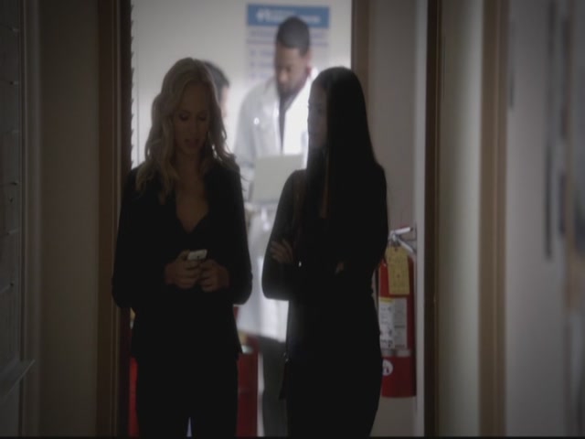 VampireDiariesWorld-dot-org-S3TVD_3x13BringingOutTheDead0466.jpg