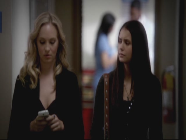 VampireDiariesWorld-dot-org-S3TVD_3x13BringingOutTheDead0472.jpg