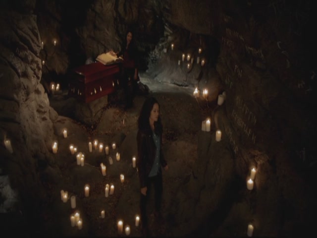 VampireDiariesWorld-dot-org-S3TVD_3x13BringingOutTheDead0549.jpg