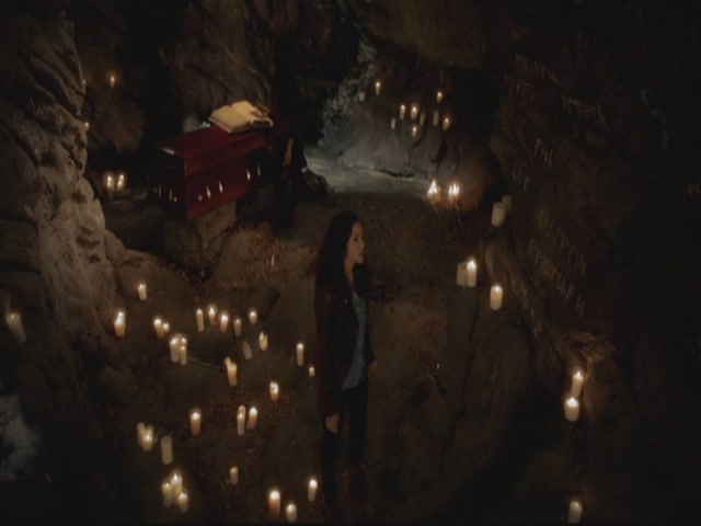 VampireDiariesWorld-dot-org-S3TVD_3x13BringingOutTheDead0550.jpg