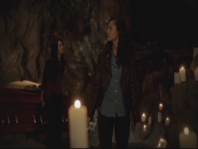 VampireDiariesWorld-dot-org-S3TVD_3x13BringingOutTheDead0556.jpg