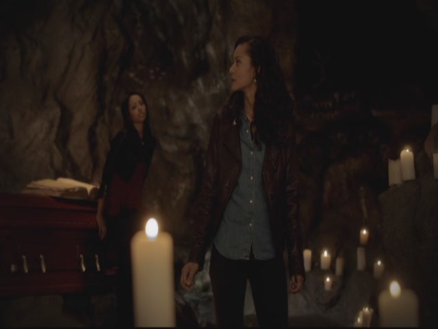 VampireDiariesWorld-dot-org-S3TVD_3x13BringingOutTheDead0557.jpg