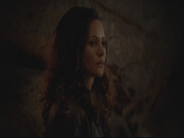 VampireDiariesWorld-dot-org-S3TVD_3x13BringingOutTheDead0558.jpg