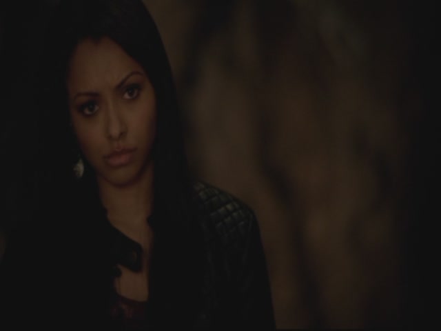 VampireDiariesWorld-dot-org-S3TVD_3x13BringingOutTheDead0565.jpg